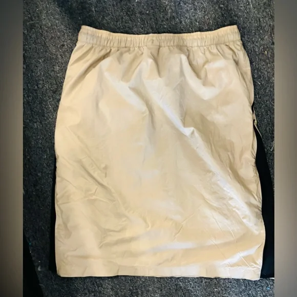 RARE Nike Nylon Tan and Black Long Skirt w/Pockets Size: XL - Picture 2 of 4